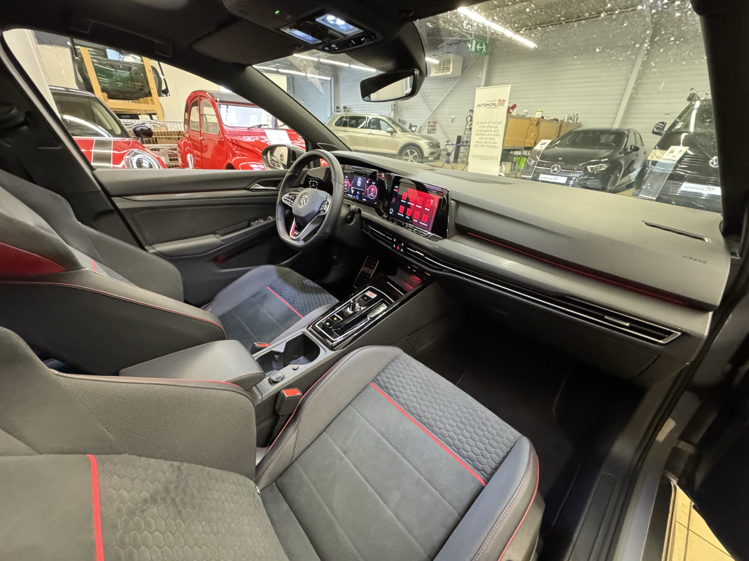 Volkswagen Golf — 31