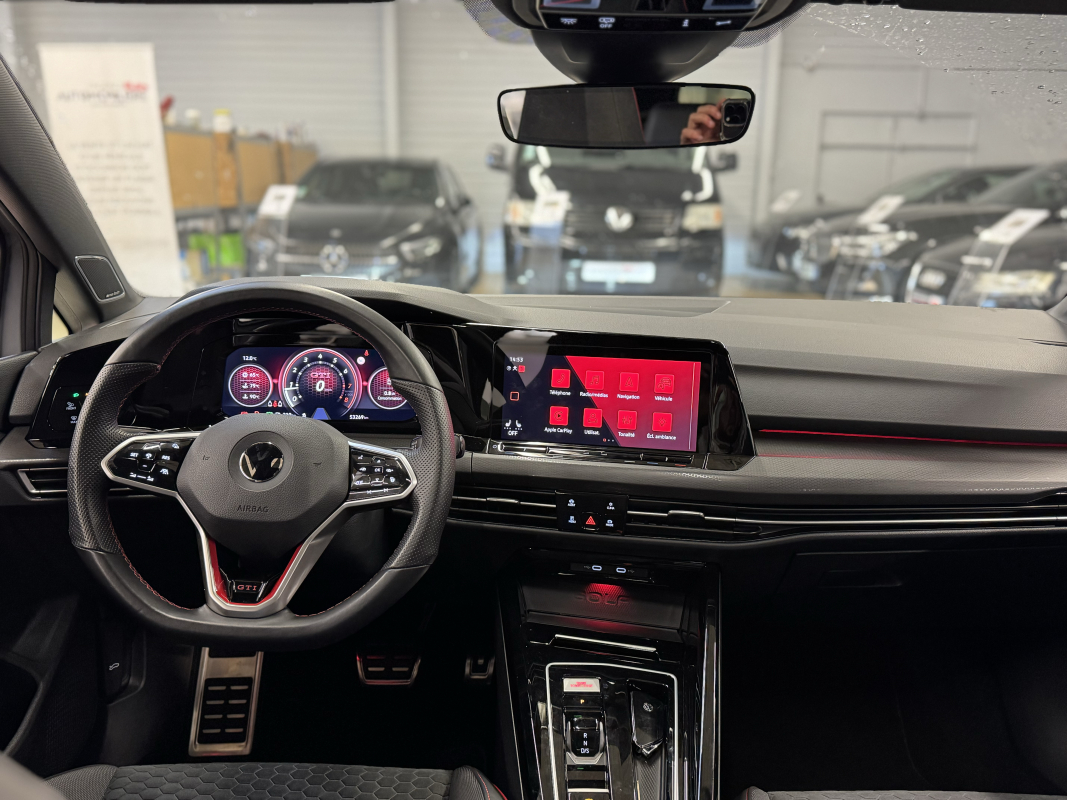 Volkswagen Golf — 18