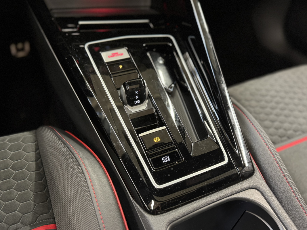 Volkswagen Golf — 27