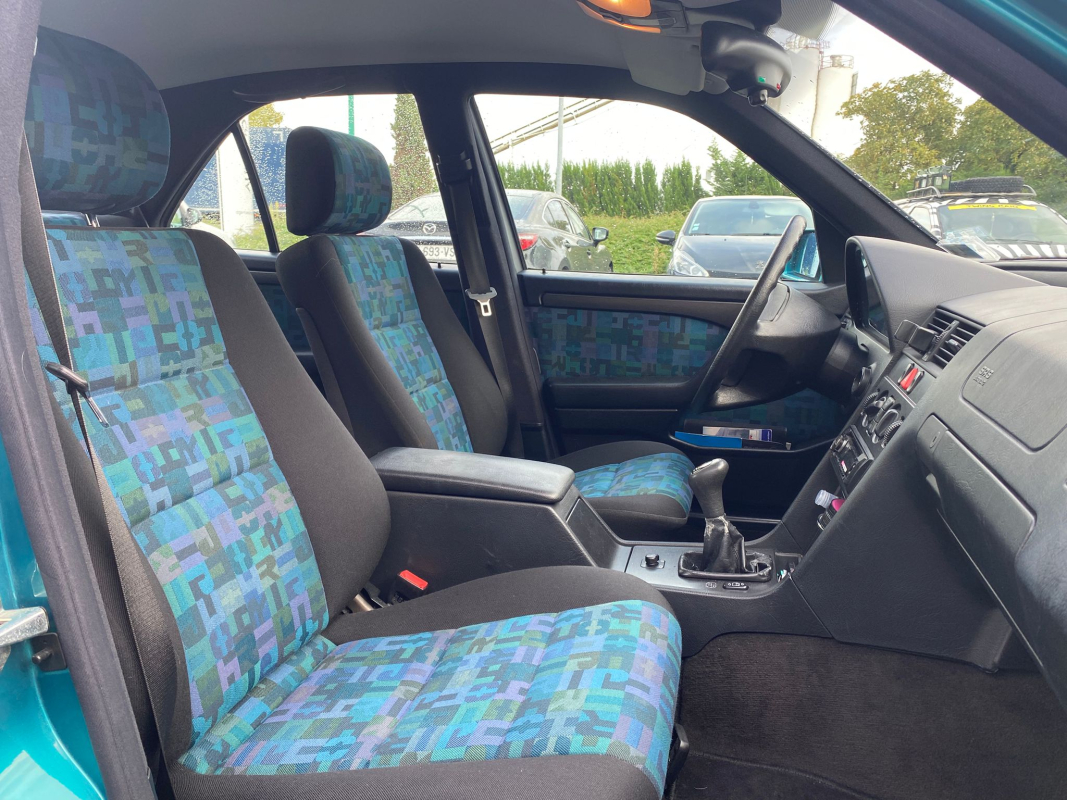 Mercedes 250 — 25