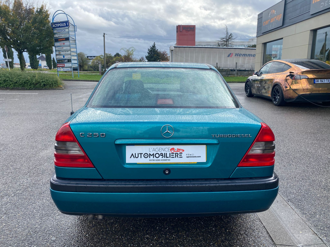 Mercedes 250 — 7
