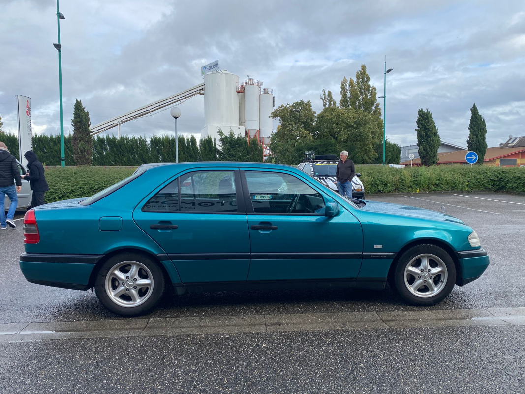 Mercedes 250 — 11
