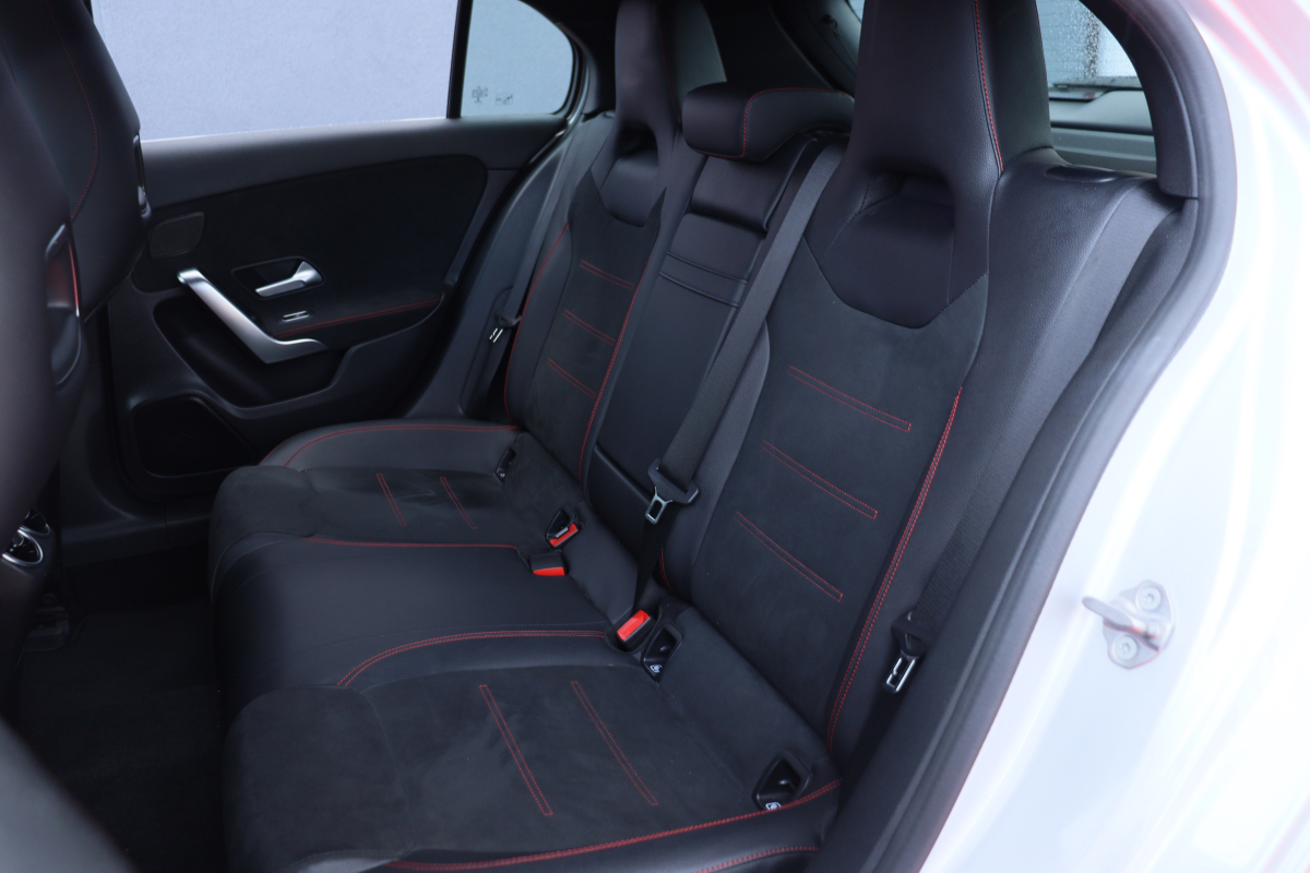 Mercedes Classe A — 18