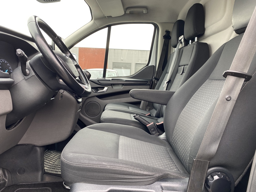 Ford Transit — 10