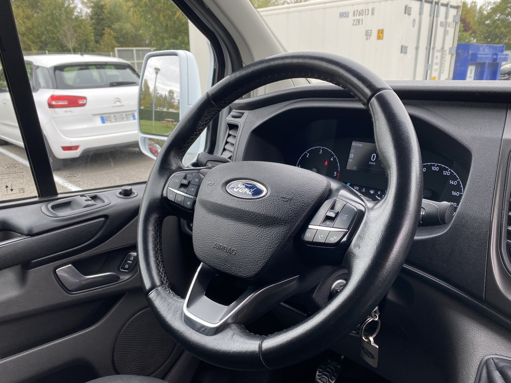 Ford Transit — 15