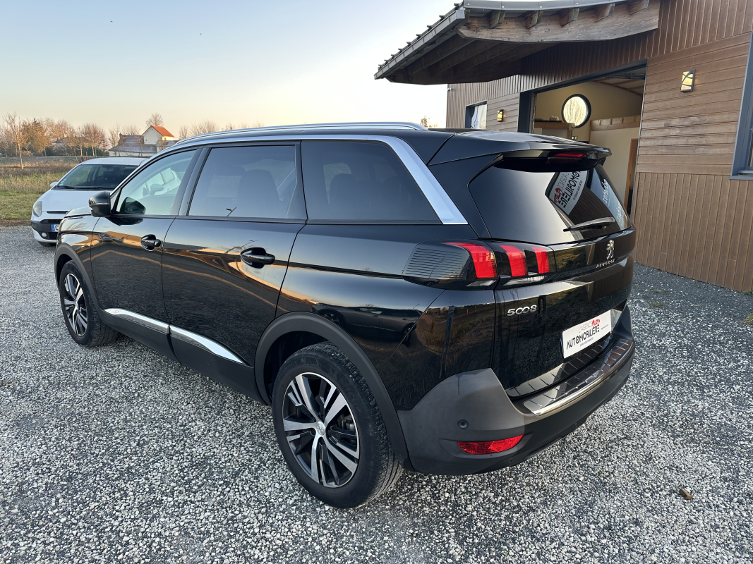 Peugeot 5008 — 3