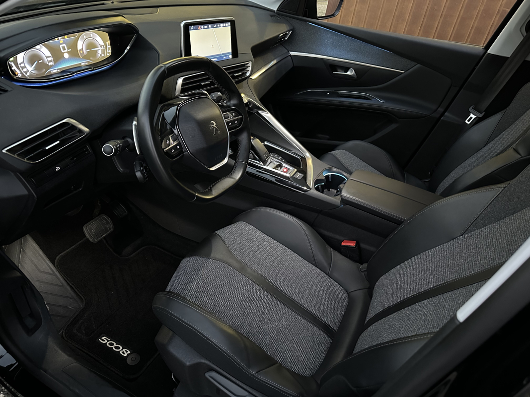 Peugeot 5008 — 11