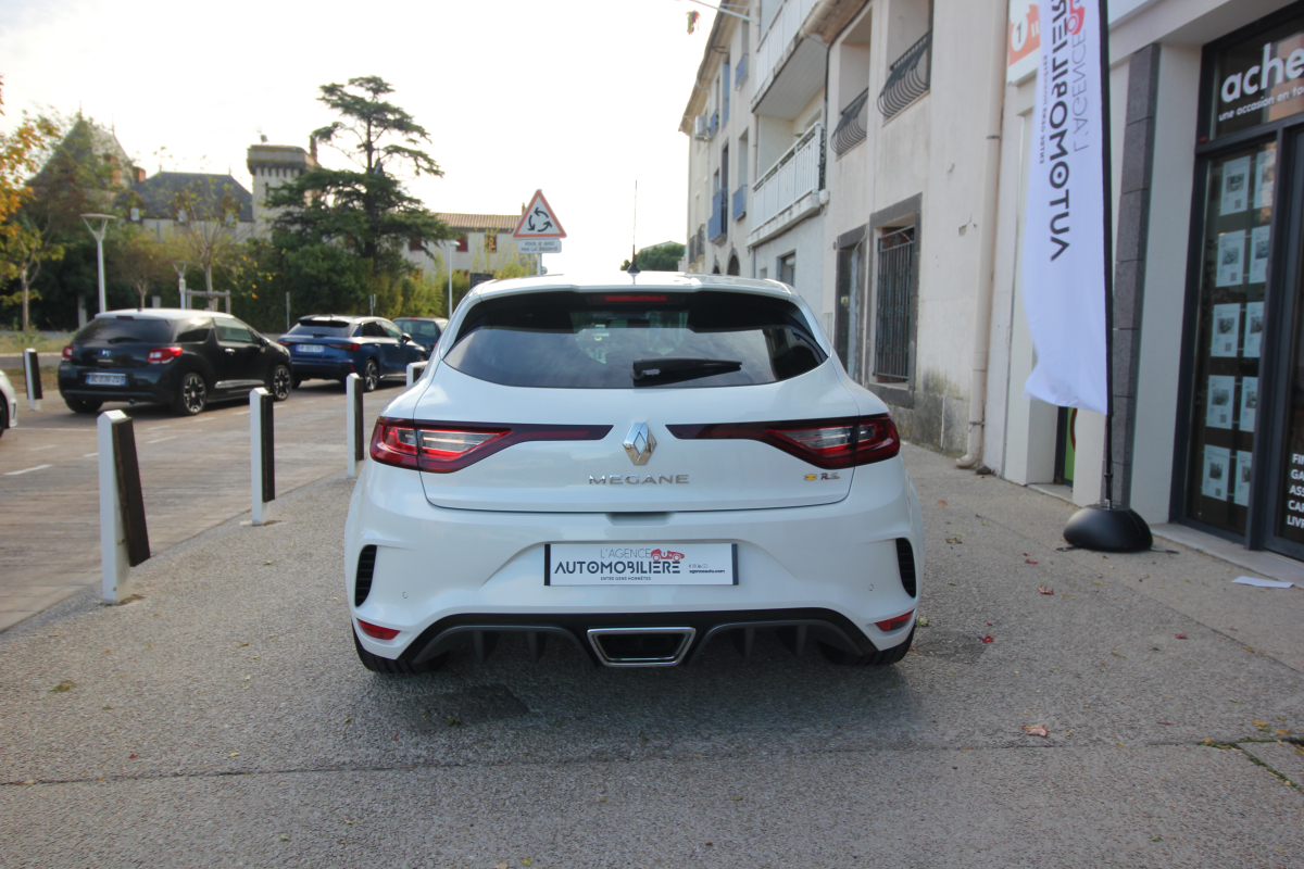Renault Megane — 5