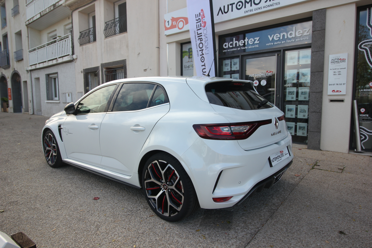 Renault Megane — 4