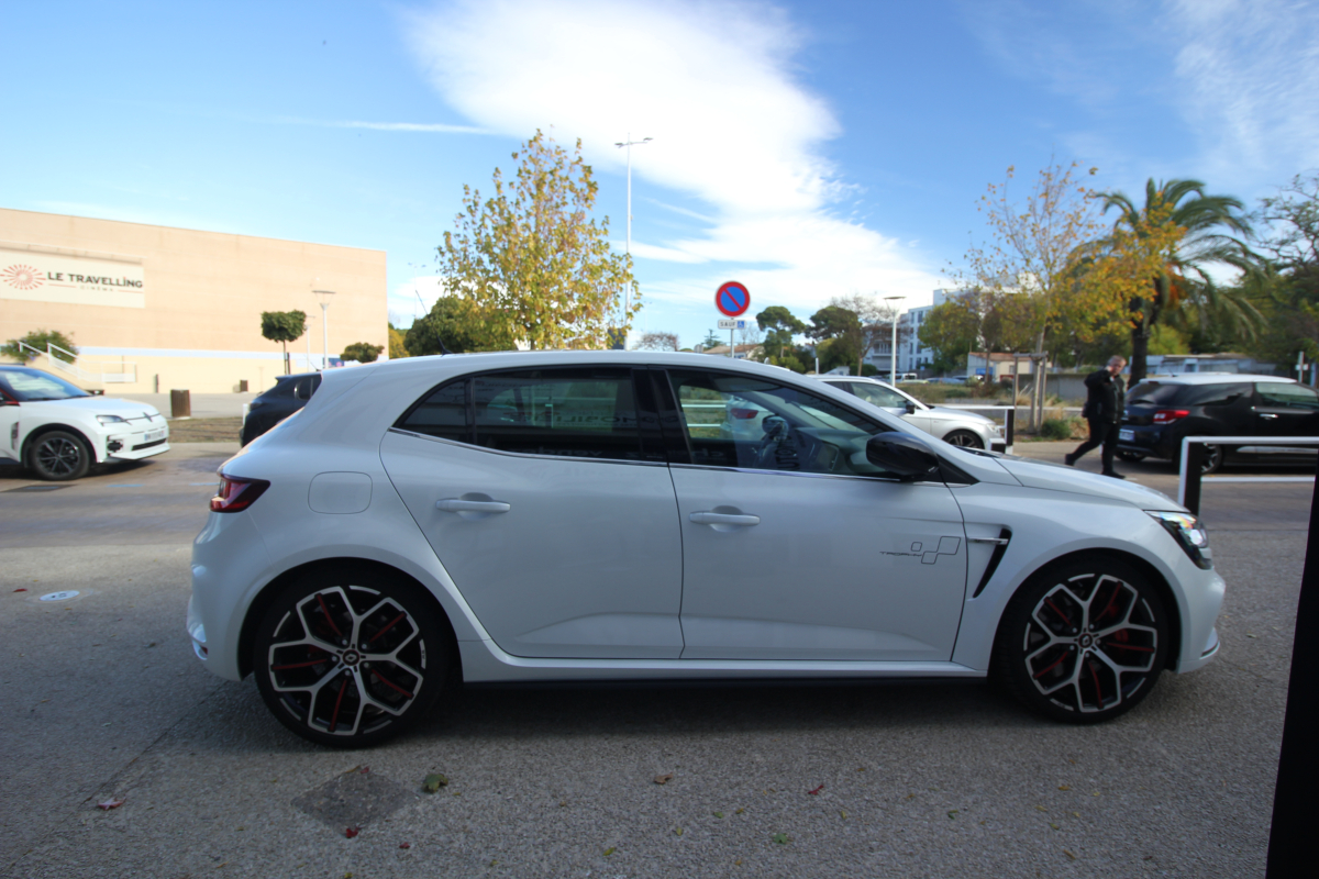 Renault Megane — 7
