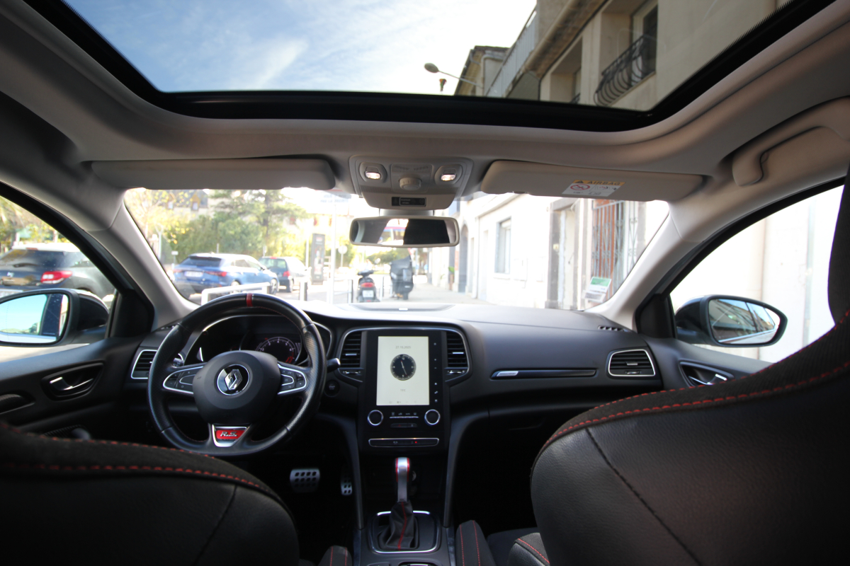 Renault Megane — 12