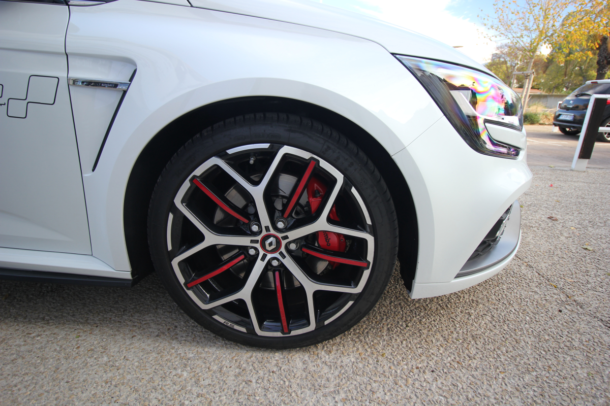Renault Megane — 19