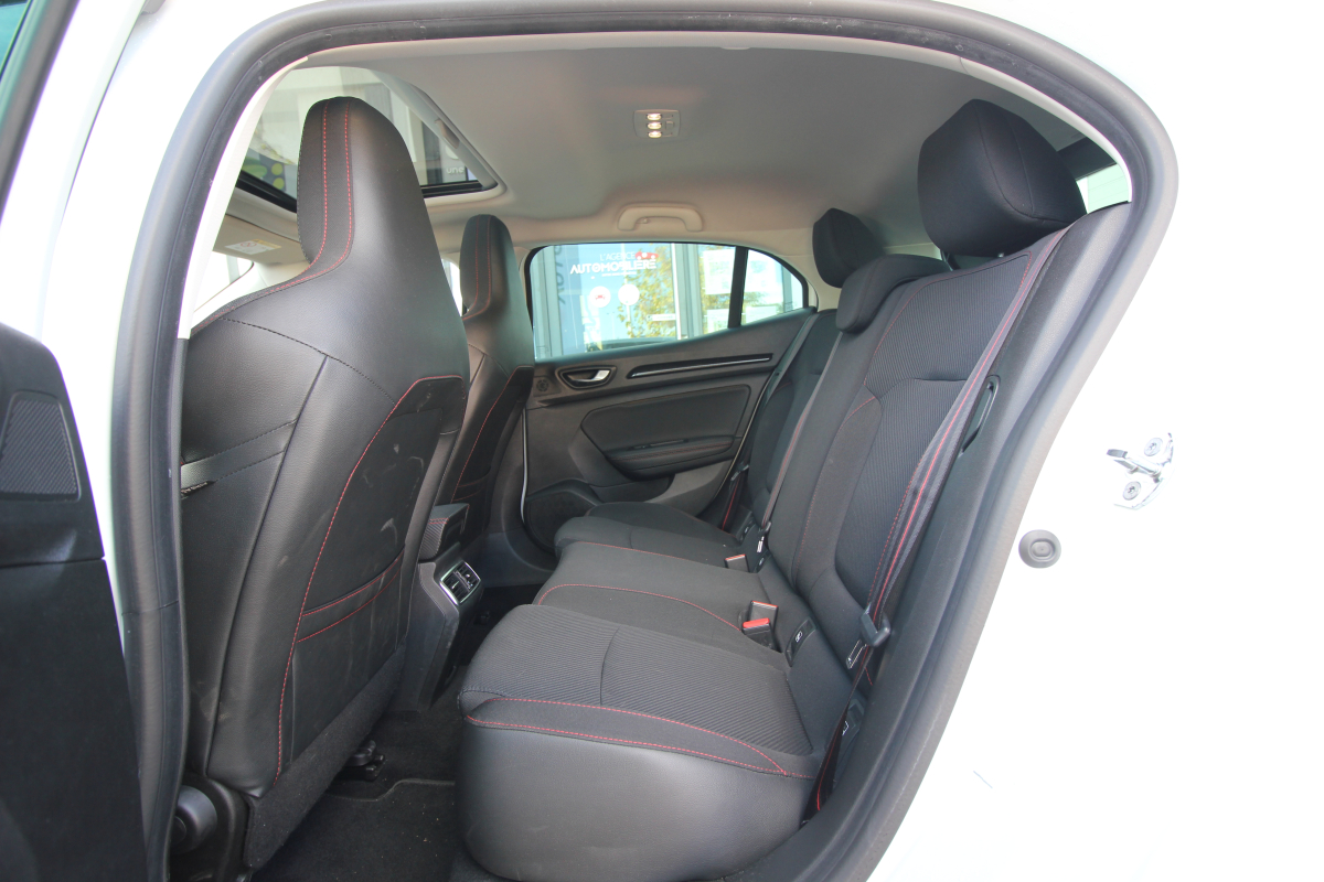 Renault Megane — 16