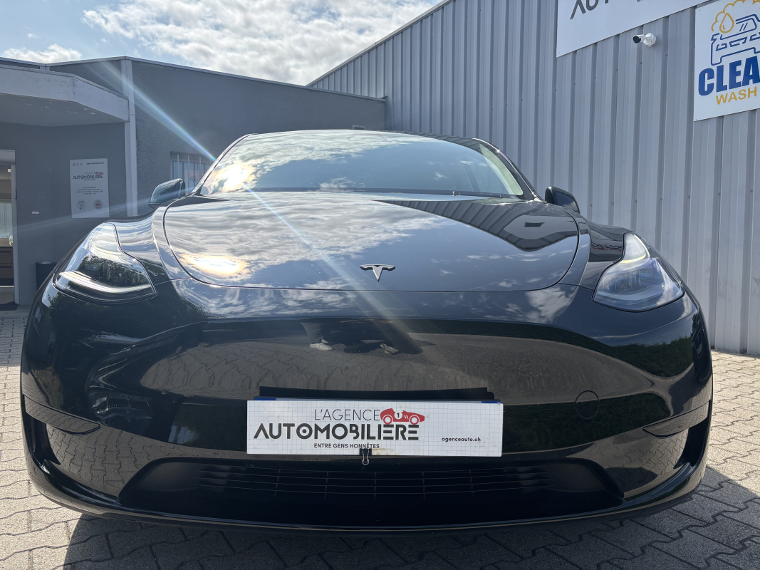 Tesla Model Y — 7