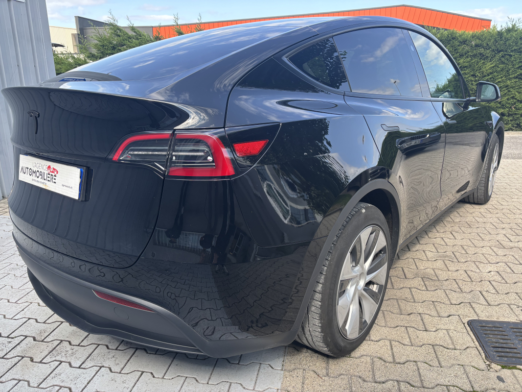 Tesla Model Y — 2