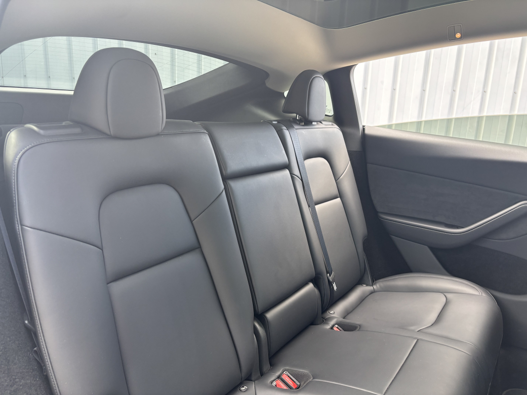 Tesla Model Y — 12