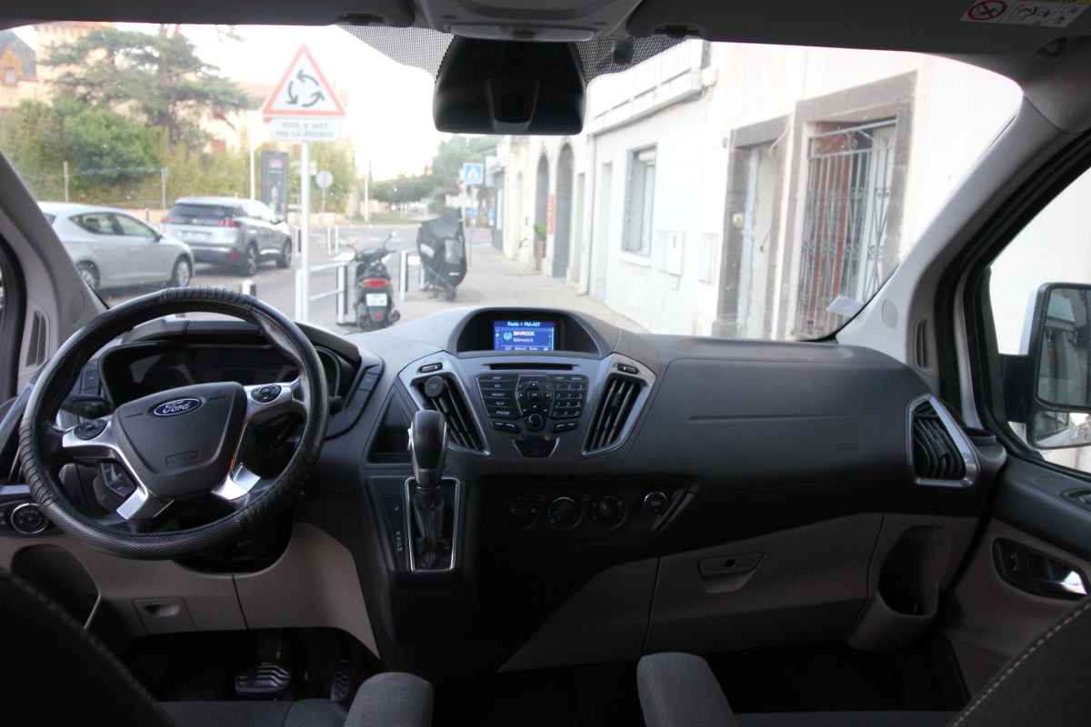 Ford Transit — 13