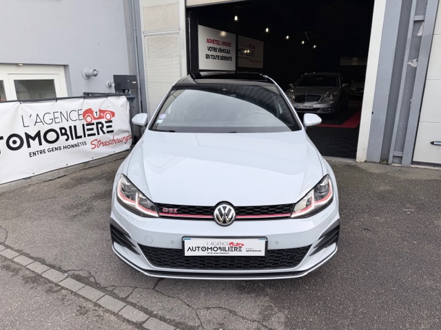 Volkswagen Golf — 26