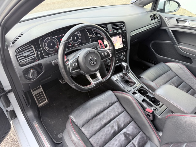 Volkswagen Golf — 6