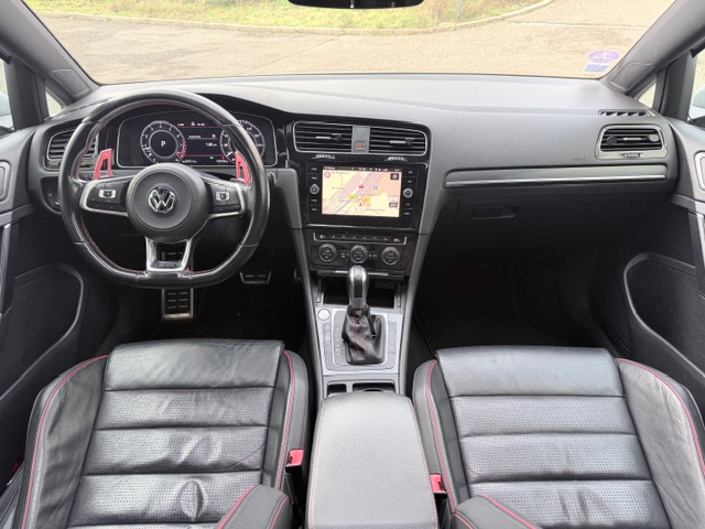 Volkswagen Golf — 3