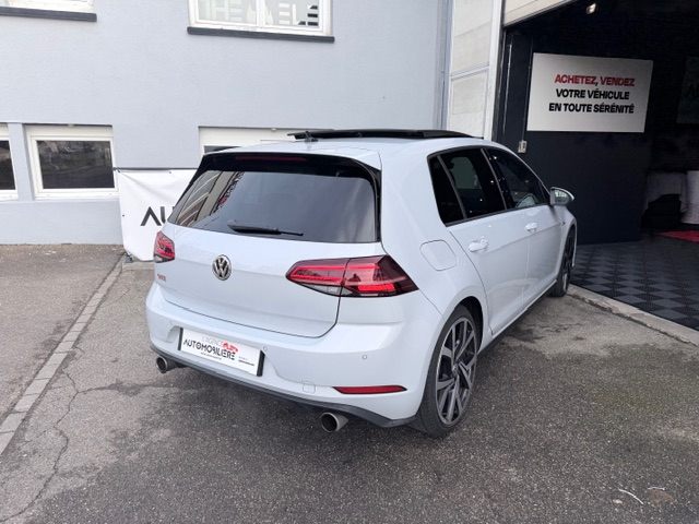 Volkswagen Golf — 2