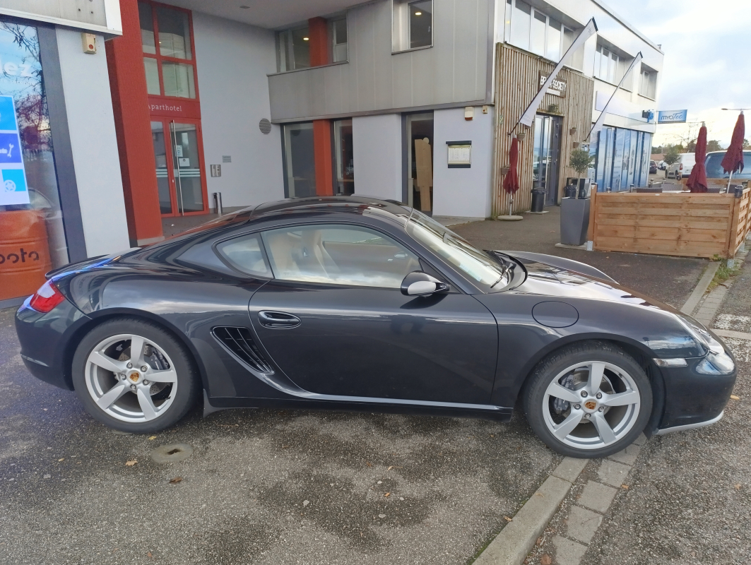 Porsche Cayman — 8