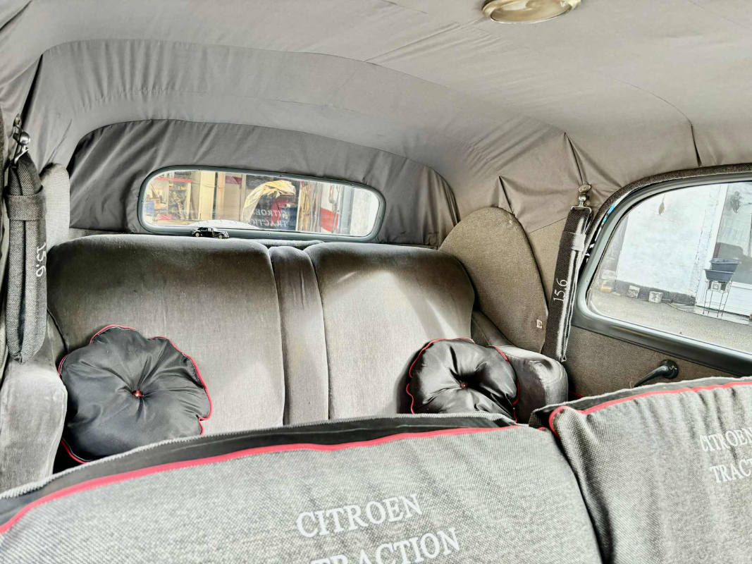Citroen Traction/15 — 16