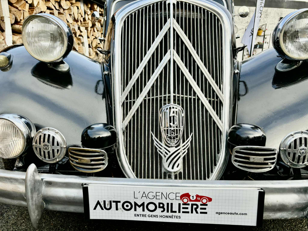 Citroen Traction/15 — 35