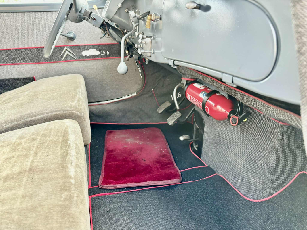 Citroen Traction/15 — 20