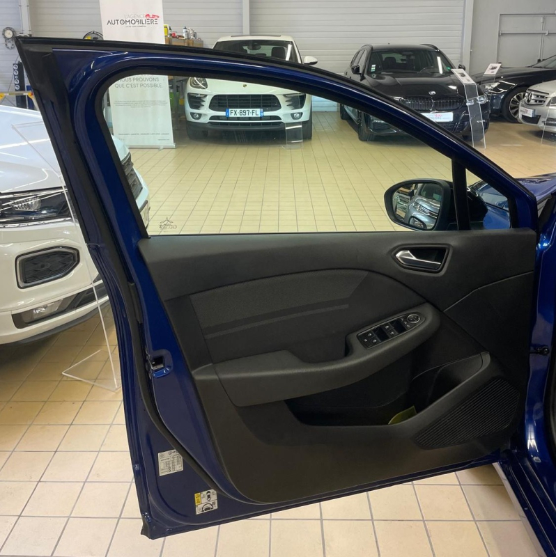 Renault Clio — 26