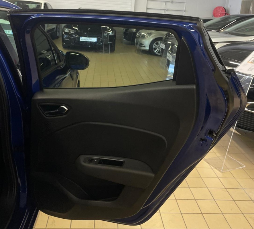 Renault Clio — 28