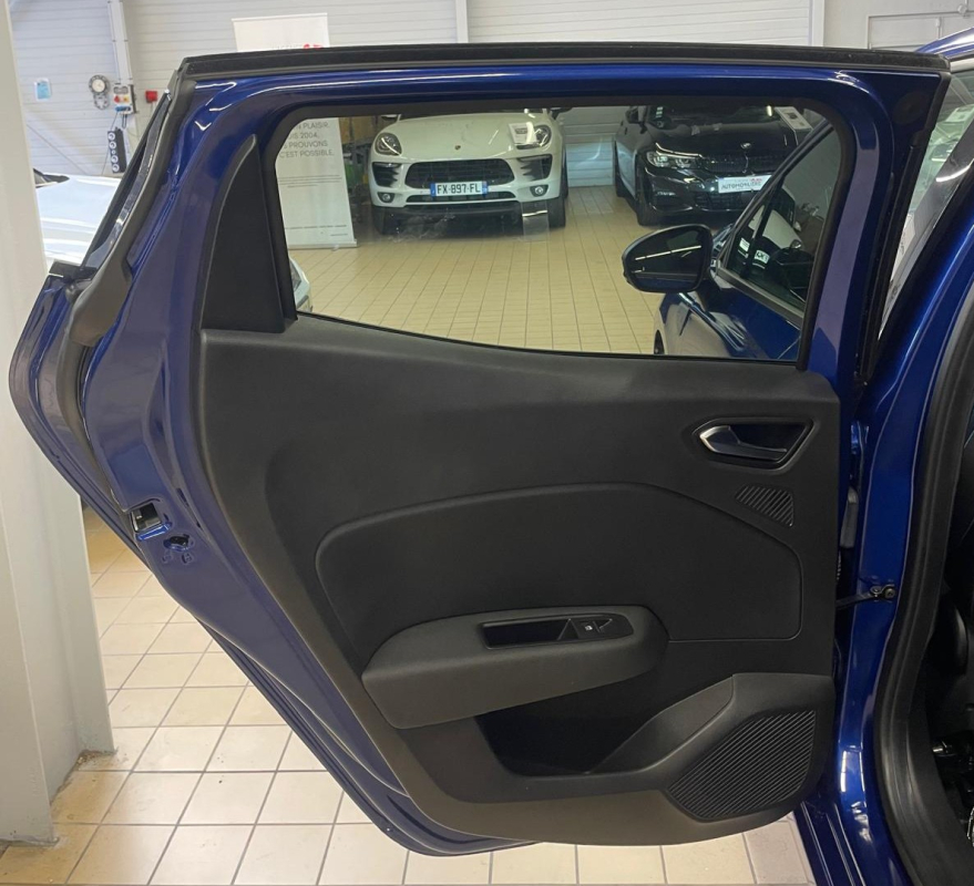 Renault Clio — 27
