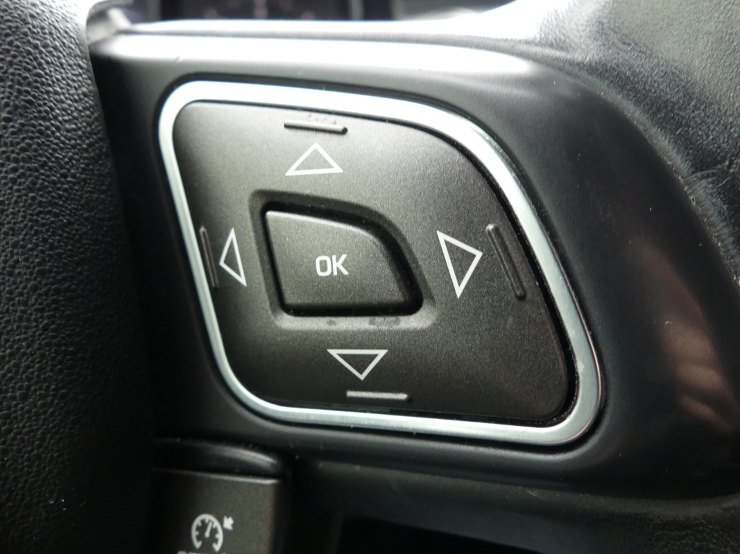 Land Rover Range Rover Evoque — 25