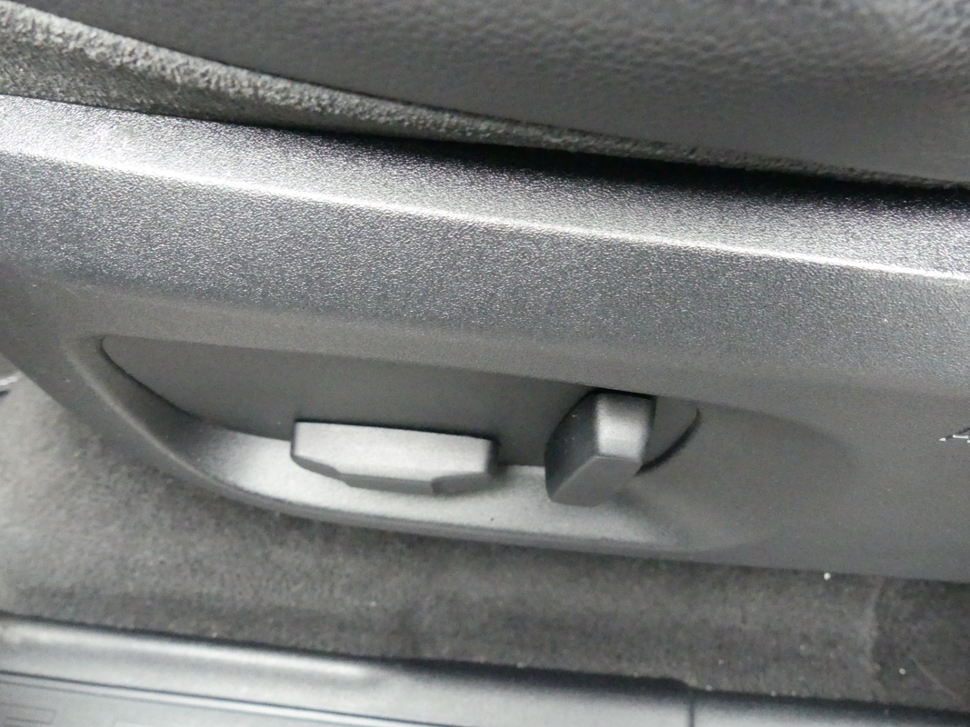 Land Rover Range Rover Evoque — 28