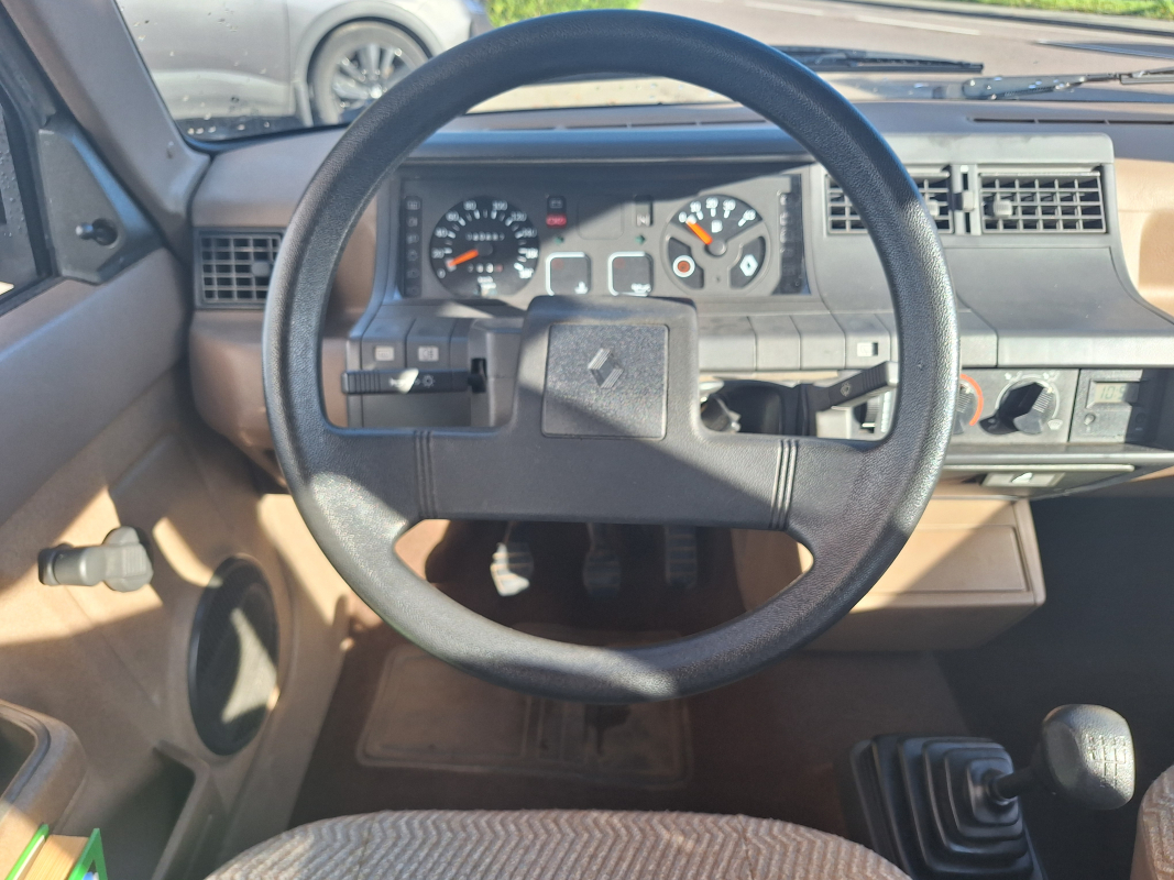 Renault Super 5 — 13