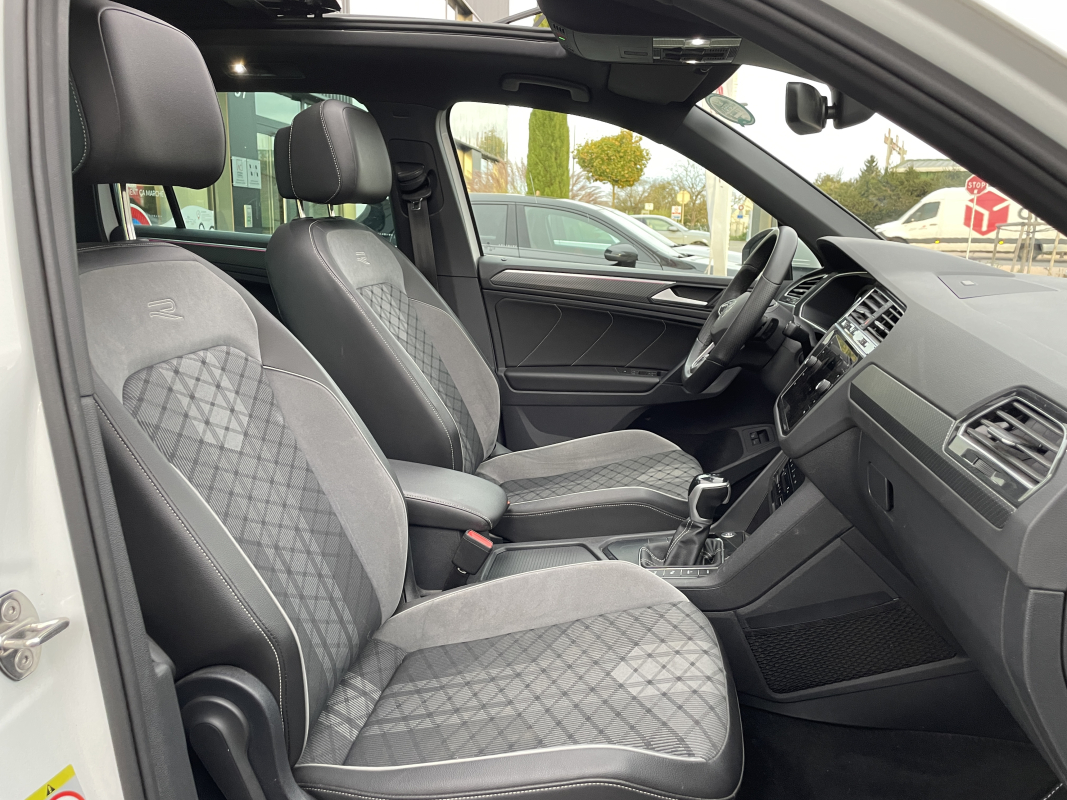 Volkswagen Tiguan — 14