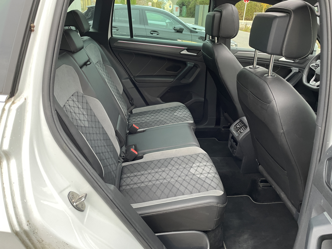 Volkswagen Tiguan — 16