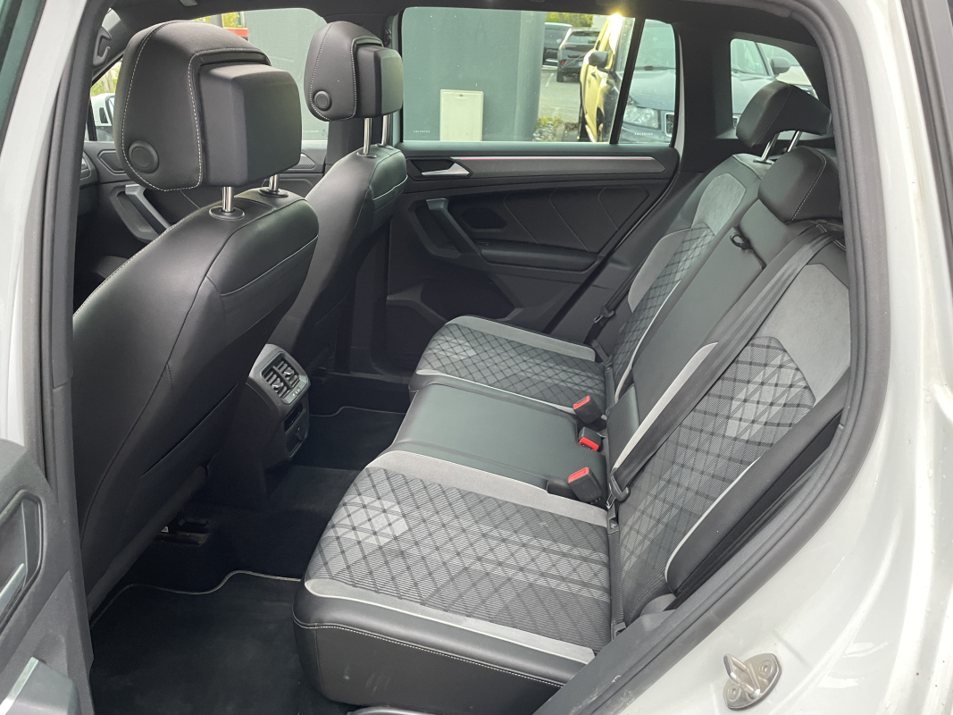 Volkswagen Tiguan — 17