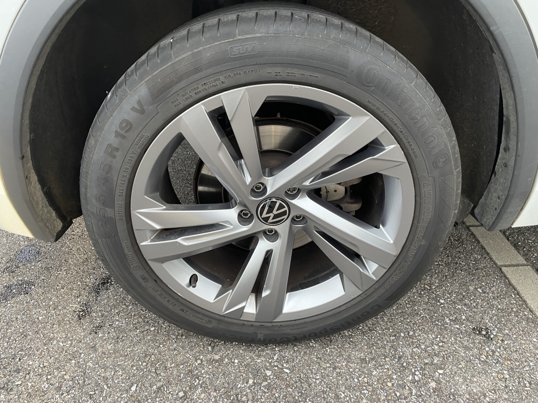 Volkswagen Tiguan — 20