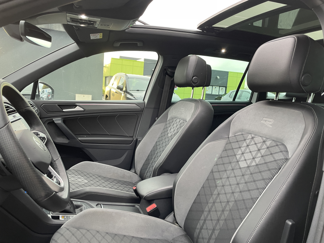 Volkswagen Tiguan — 13