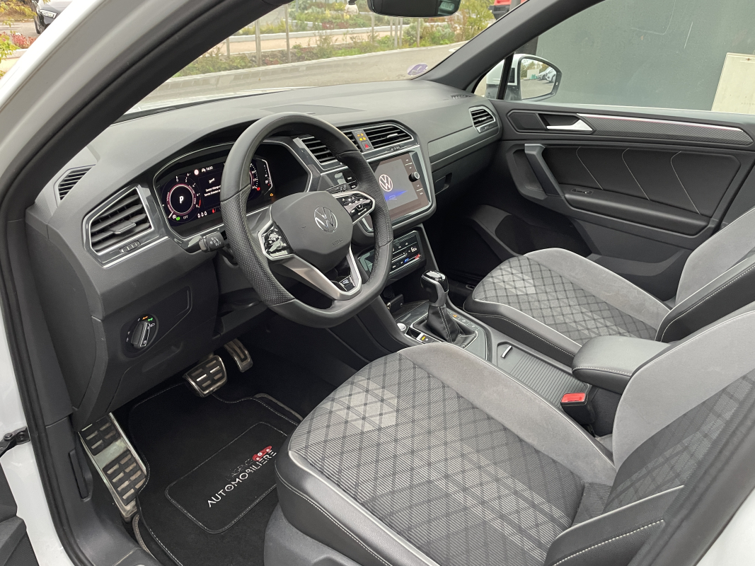 Volkswagen Tiguan — 12