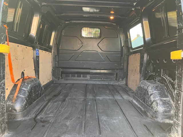 Ford Transit Custom Fg — 18