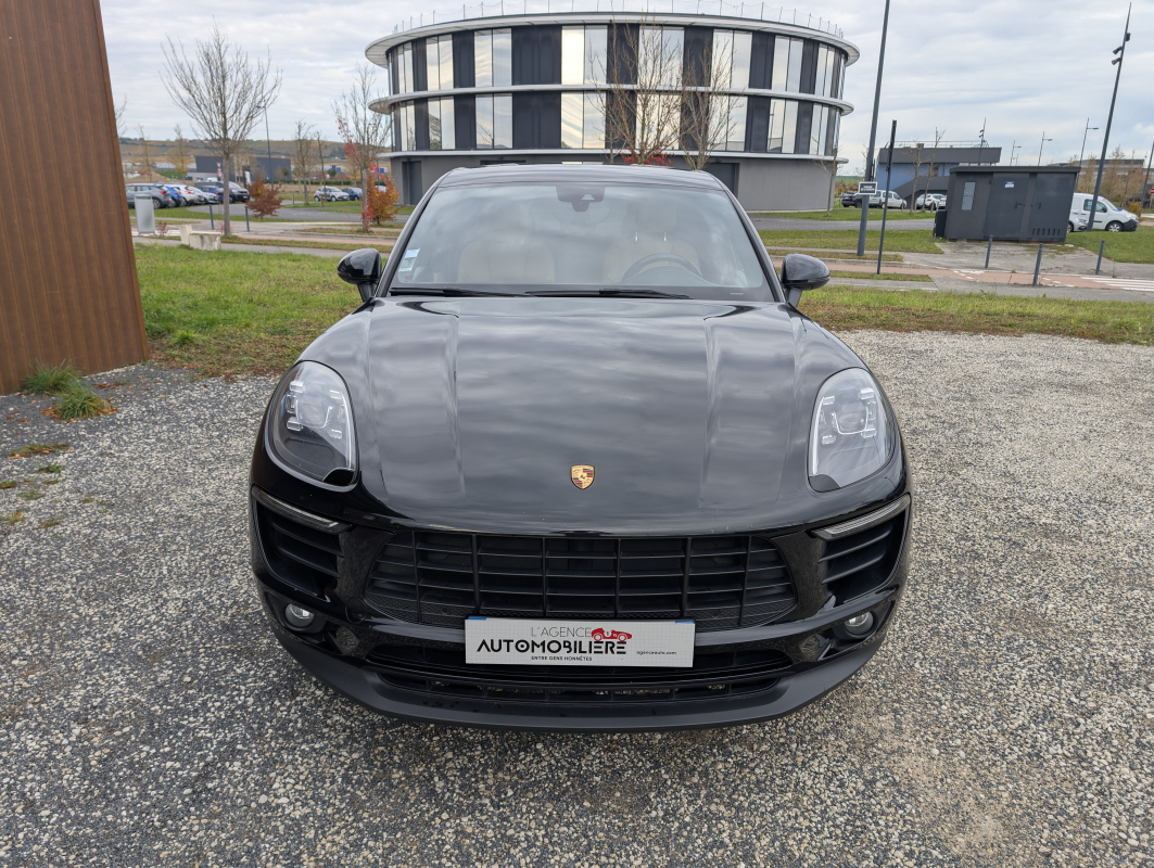 Porsche Macan — 8