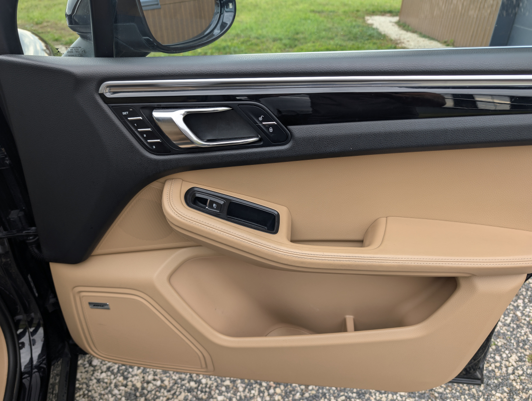 Porsche Macan — 16
