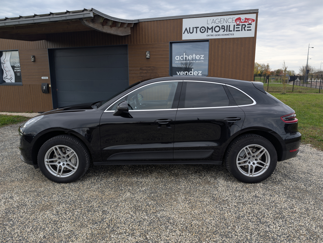 Porsche Macan — 2
