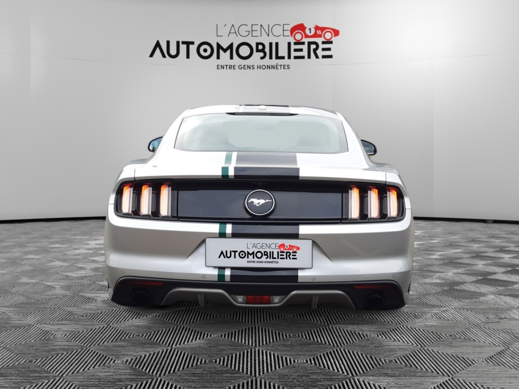 Ford Mustang — 6
