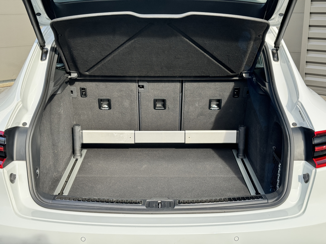 Porsche Macan — 21