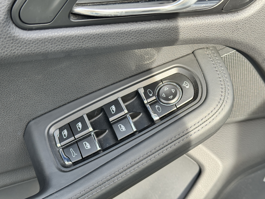 Porsche Macan — 28