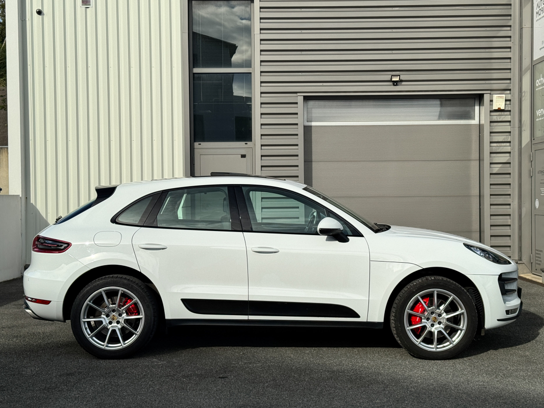 Porsche Macan — 4