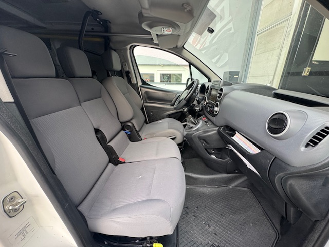 Peugeot Partner — 8